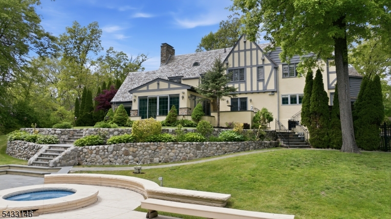 120 Old Chester Rd