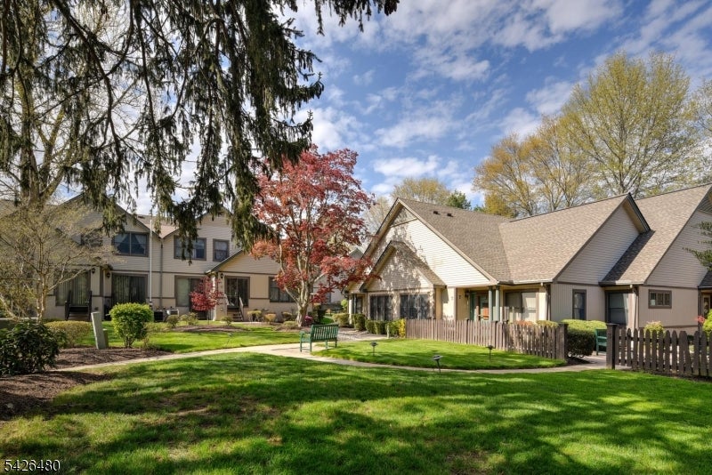 11 PARK EDGE
