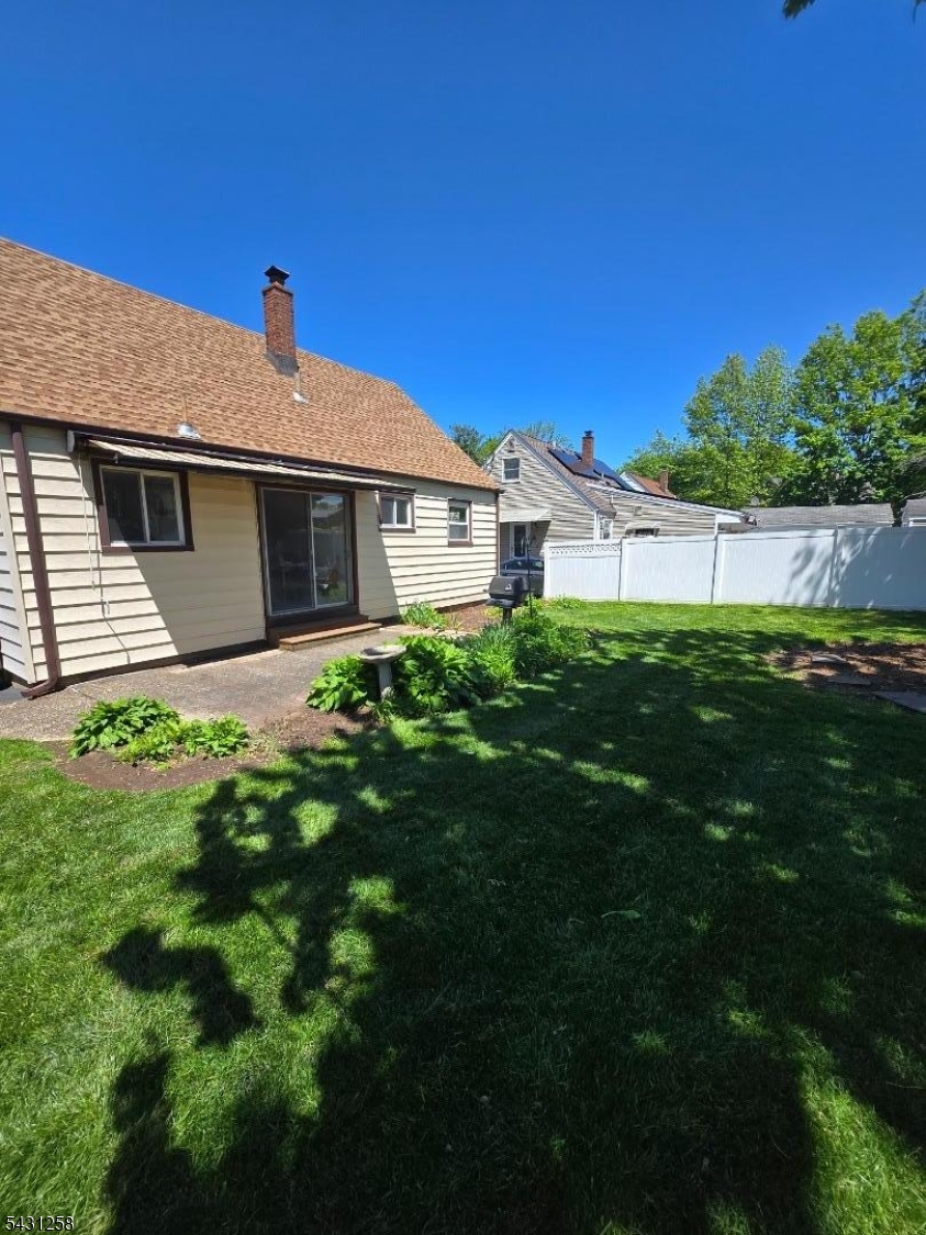 23 Riverdale Ave