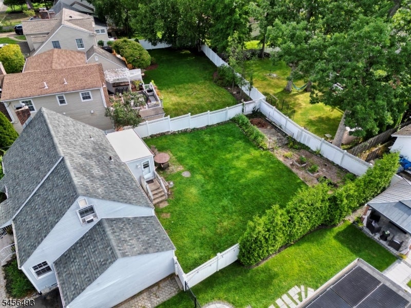 18 Hillcrest Dr