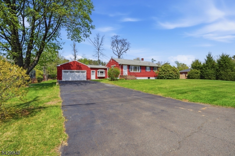49 Heather Hills Dr