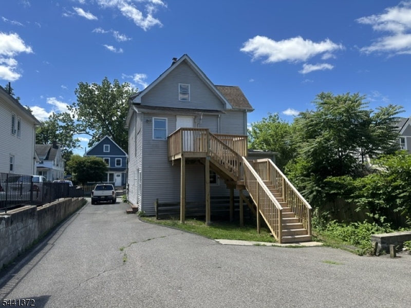 8 Morton St