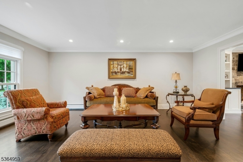 1 Tomalyn Hill Rd