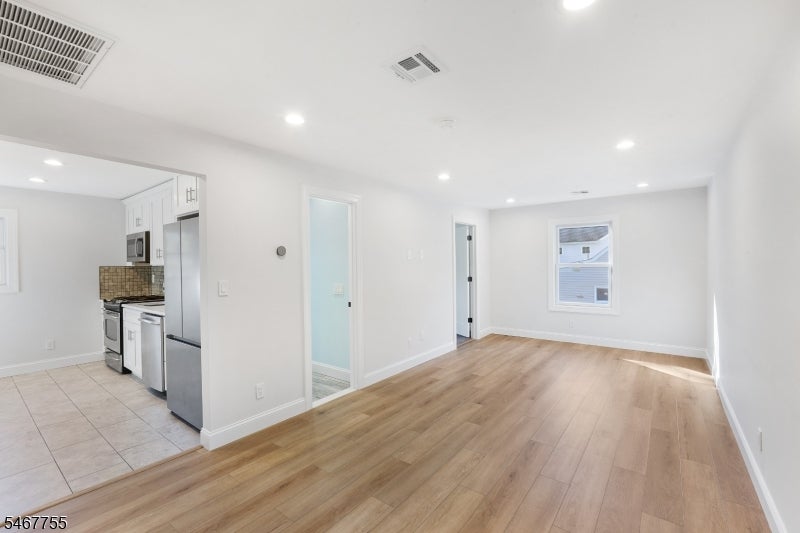 17 Minns Avenue 2