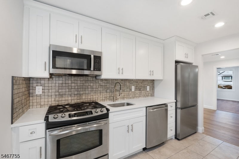 17 Minns Avenue 2