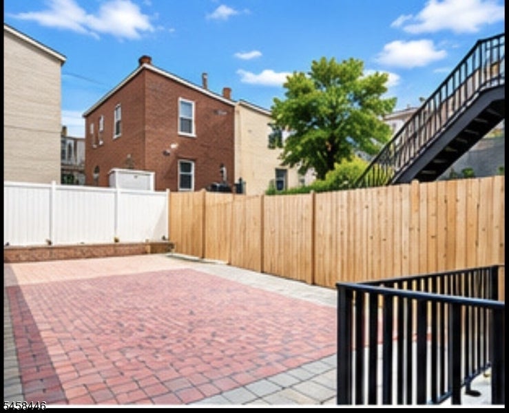 142 Ripley Pl 3
