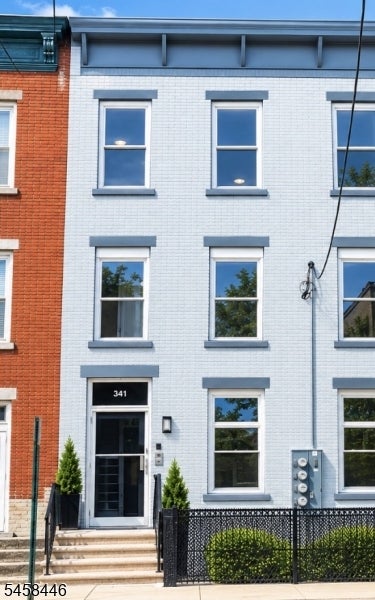 142 Ripley Pl 3
