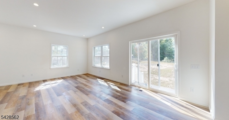 158 Woodland Ave