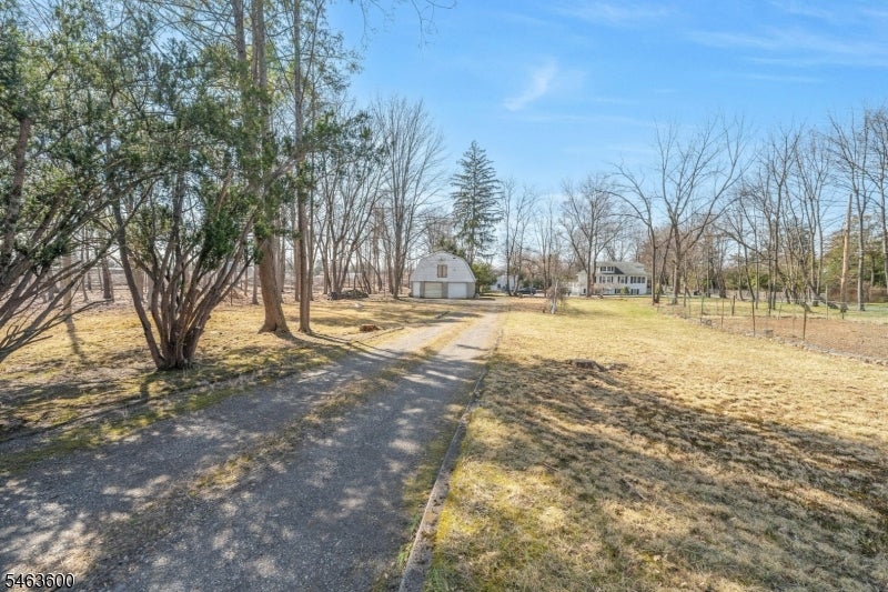 510 W Saddle River Rd