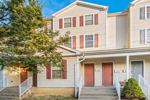Photo of 122 Remsen Ave #A, New Brunswick, NJ 08901 (MLS # 3991437)