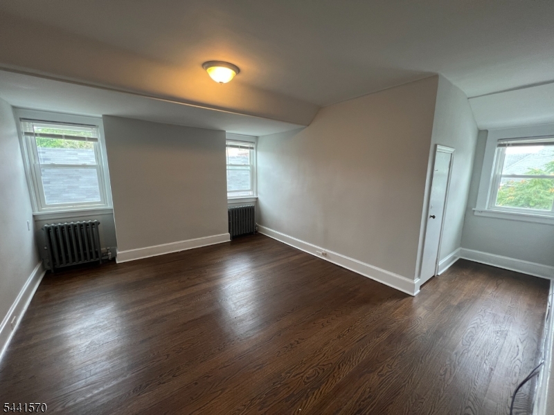 206 Bellevue Ave Apt 3 3