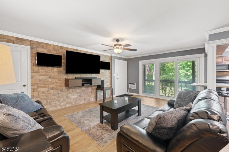 60 Deanna Dr, APT 159 159