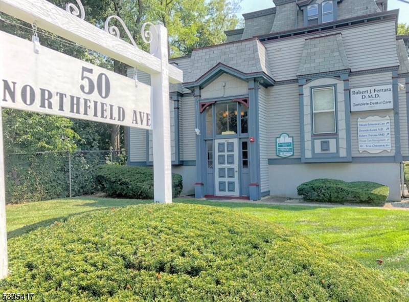50 Northfield Ave