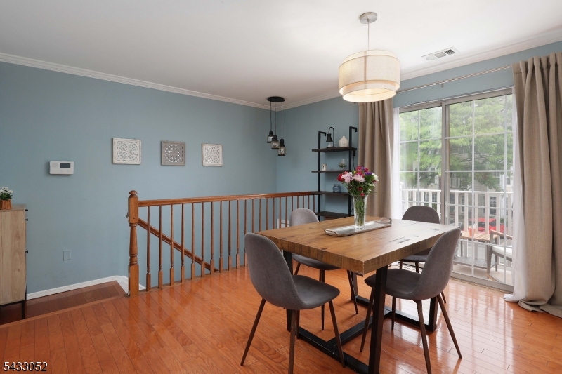 33 Dogwood St