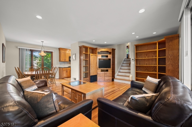 41 Hopper Ave