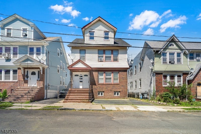 98 Delmar Pl