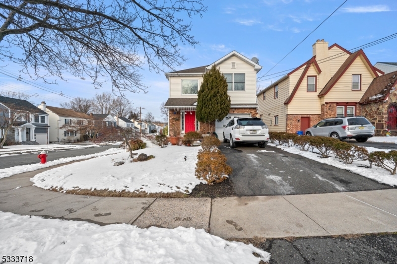 2799 Larchmont Rd
