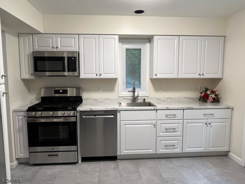 150 Saddleback Ct