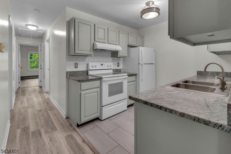 65 Montgomery Ave U2