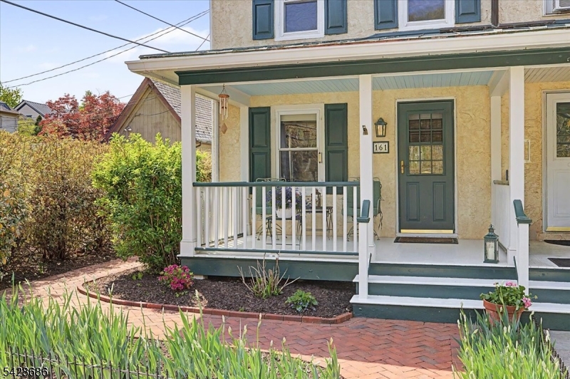 161 N Main St