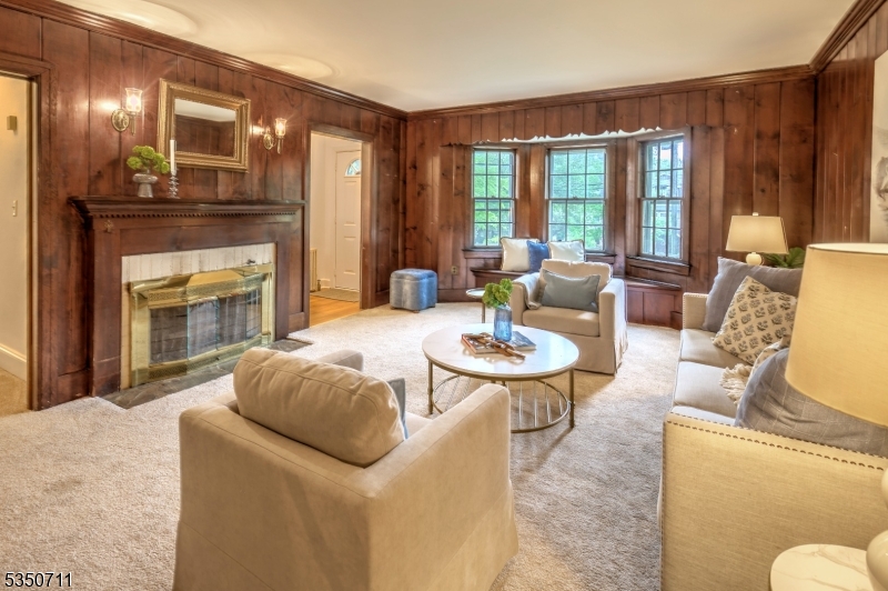 7 Woodland Ave