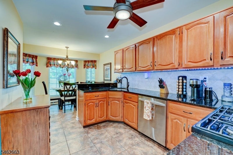 275 Morning Glory Ct
