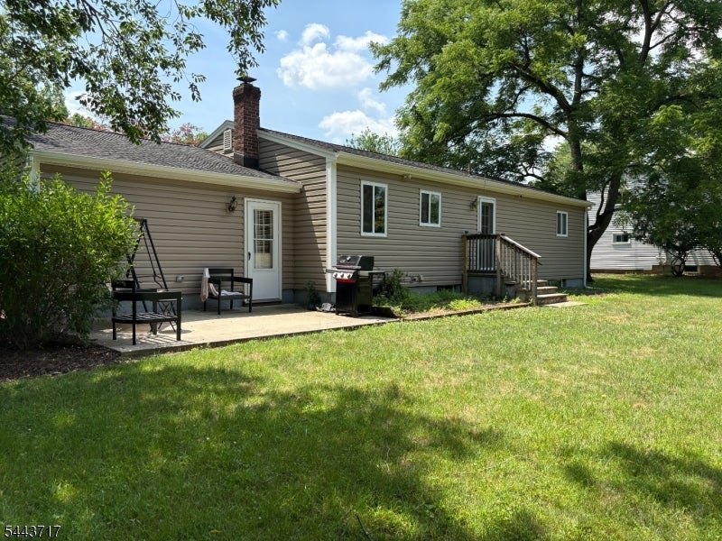 60 Meadowbrook Dr