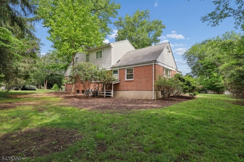1271 Alicia Ave