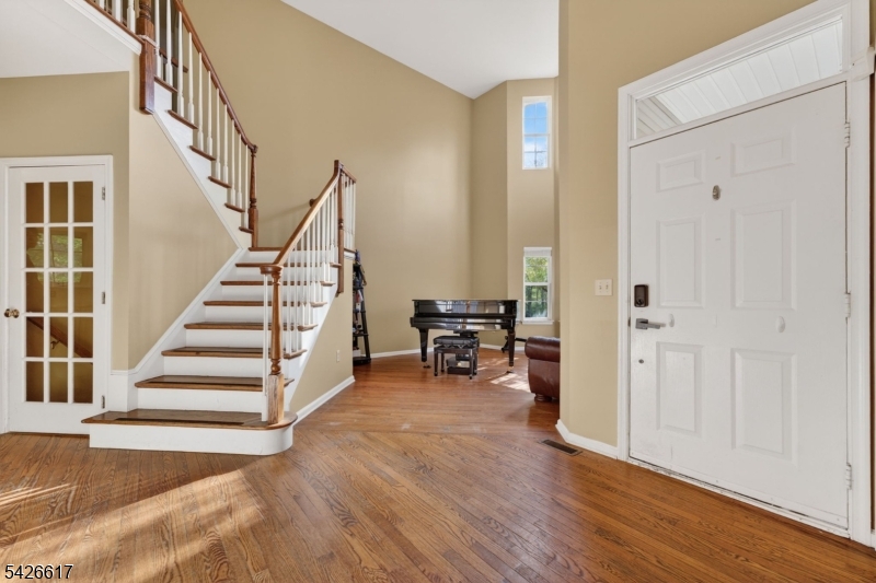 124 York Dr