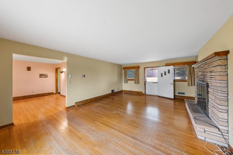 624 Hillsborough Rd