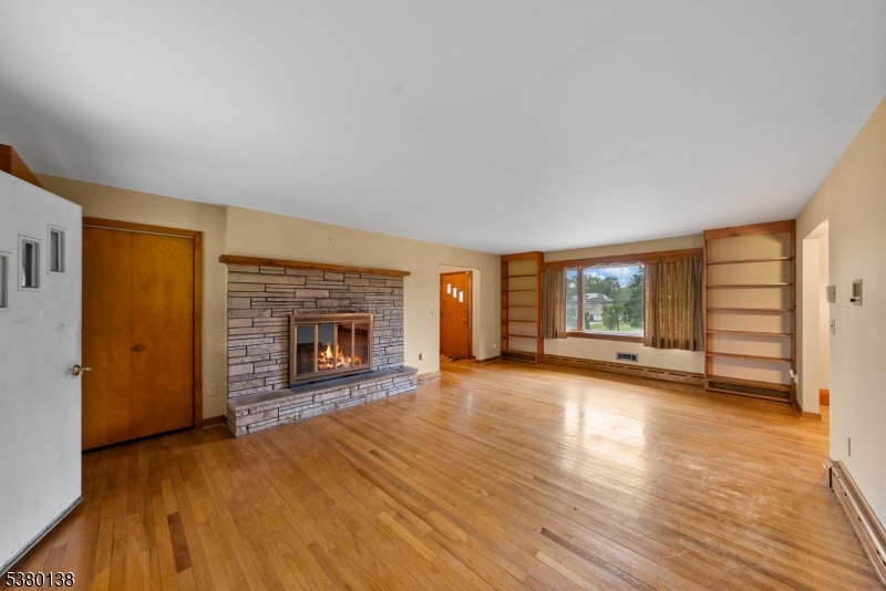 624 Hillsborough Rd