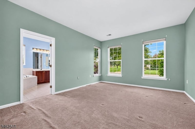 38 Victoria Dr
