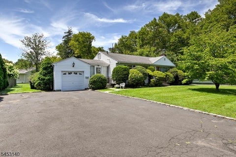 Photo for 271 Summit Rd
