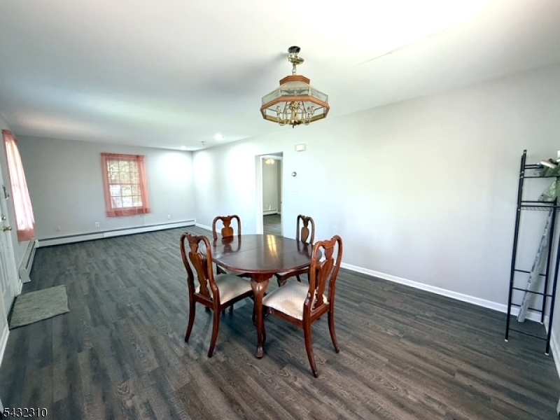 333 E Main St