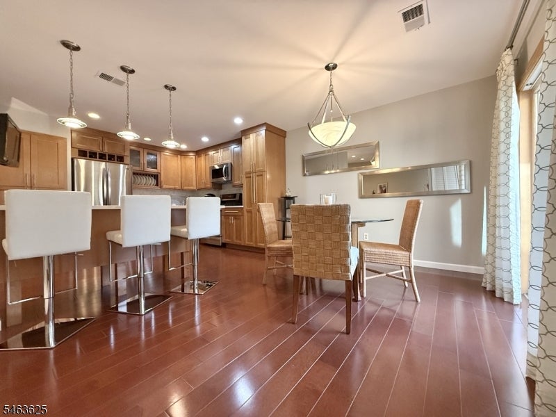 16 Karam Cir 16