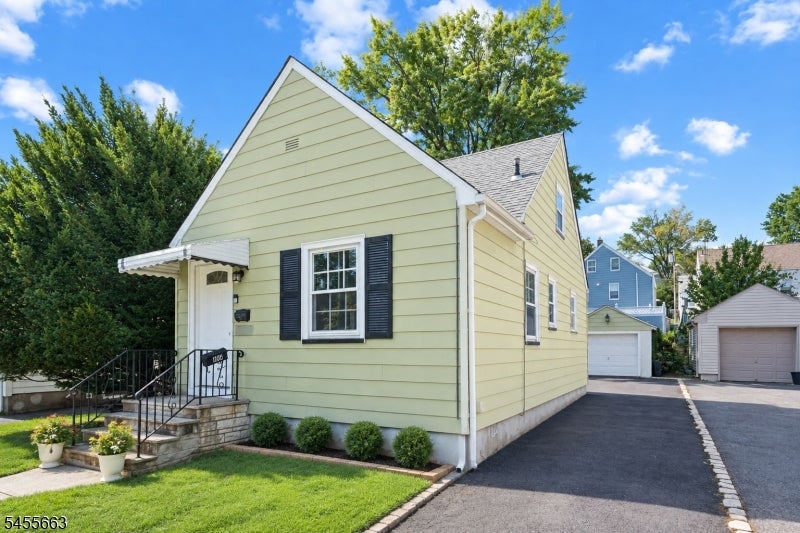 106 Summit Ave