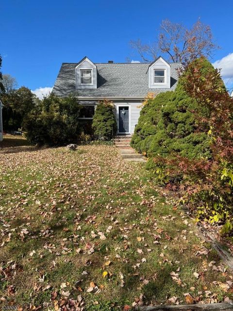 Photo of 10 Tysley St, Bernardsville, NJ 07924 (MLS # 3994549)