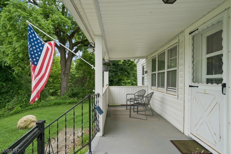 64 Armstrong Rd
