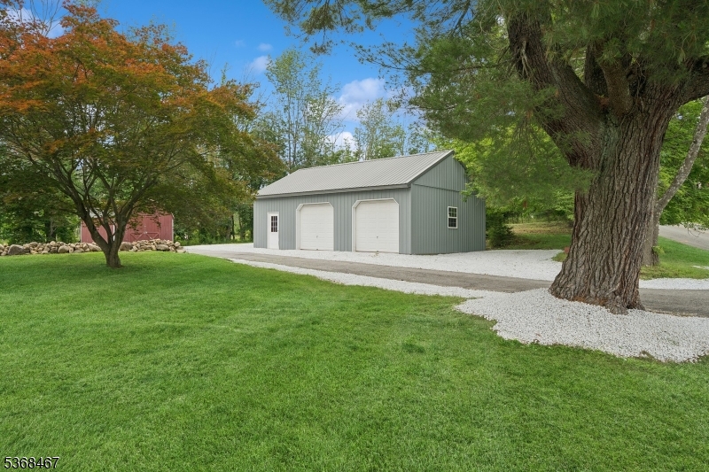 64 Armstrong Rd