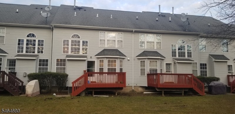 327 Hawthorne Rd