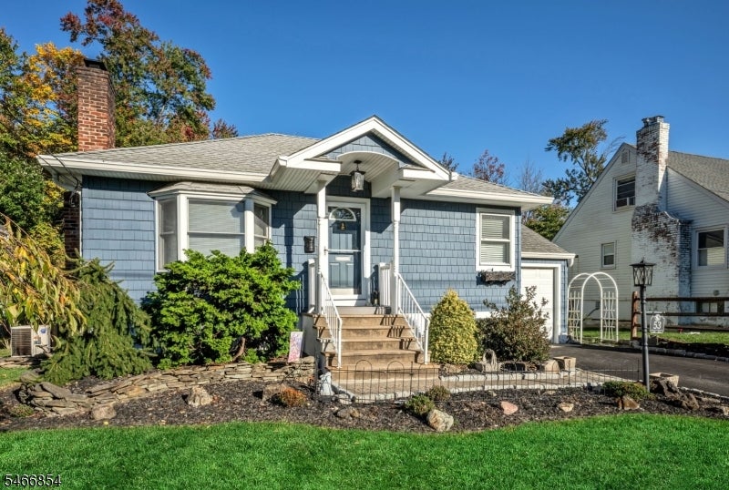 53 Hillcrest Dr
