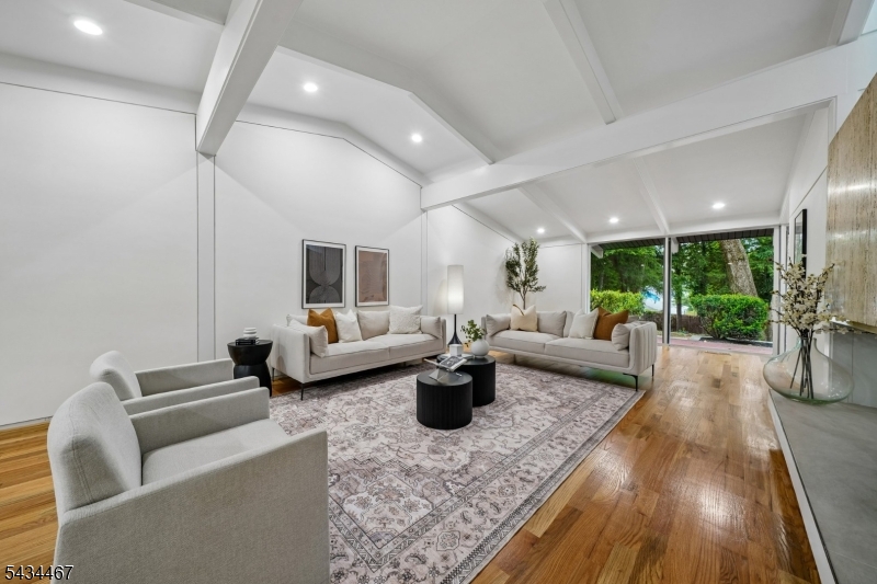 28 Fernhill Rd