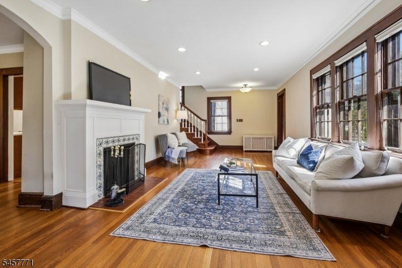 129 Tulip St