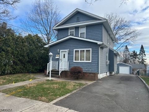 Photo of 246 Walnut St, Nutley, NJ 07110 (MLS # 4000384)