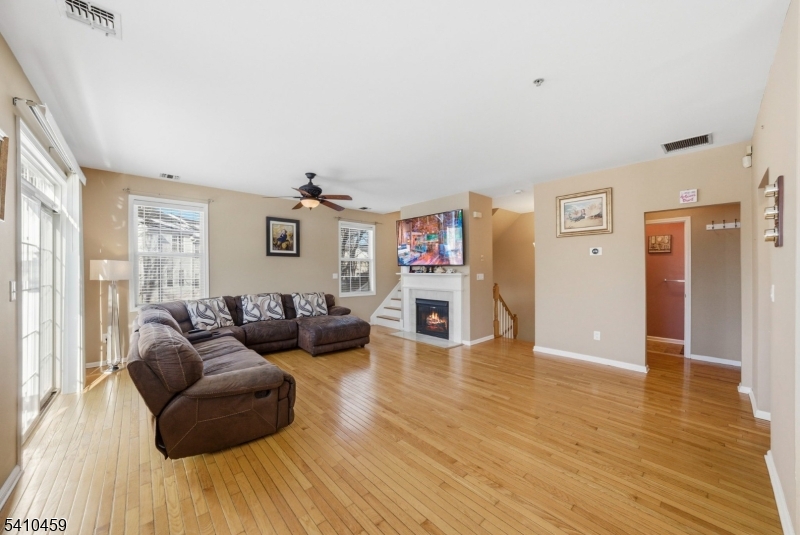 154 George Russell Way