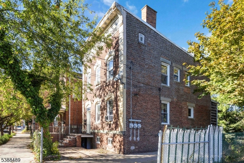 27 Grant St