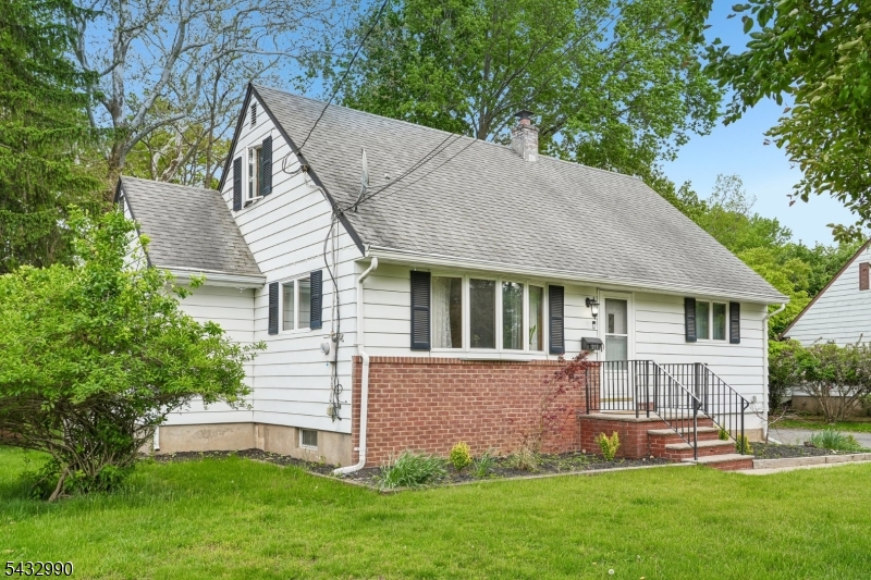 1227 Ringwood Ave