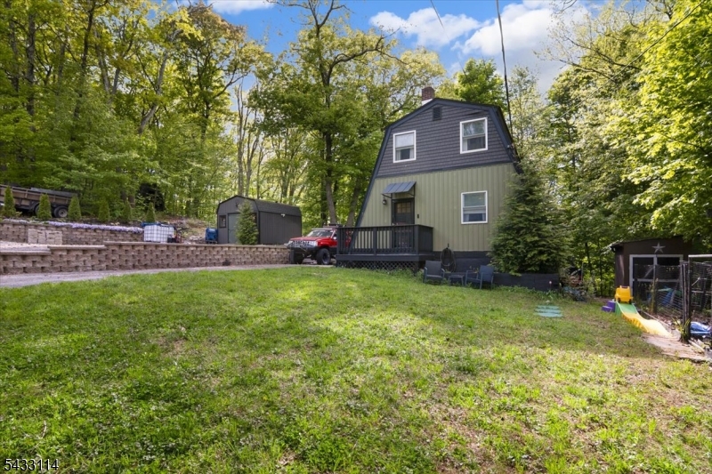 7 Glen Dr