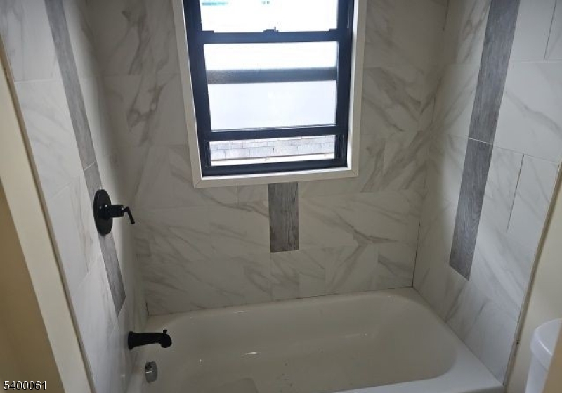 277 Van Nostrand Ave