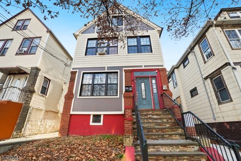 277 Van Nostrand Ave Jersey City NJ 07305